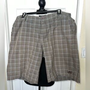 EZEKIEL SHORTS men’s size 33 Grey, Tan Plaid color